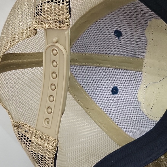 Hat - Picture 6 of 8